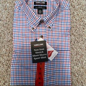 Kirkland Signature men’s shirt size medium